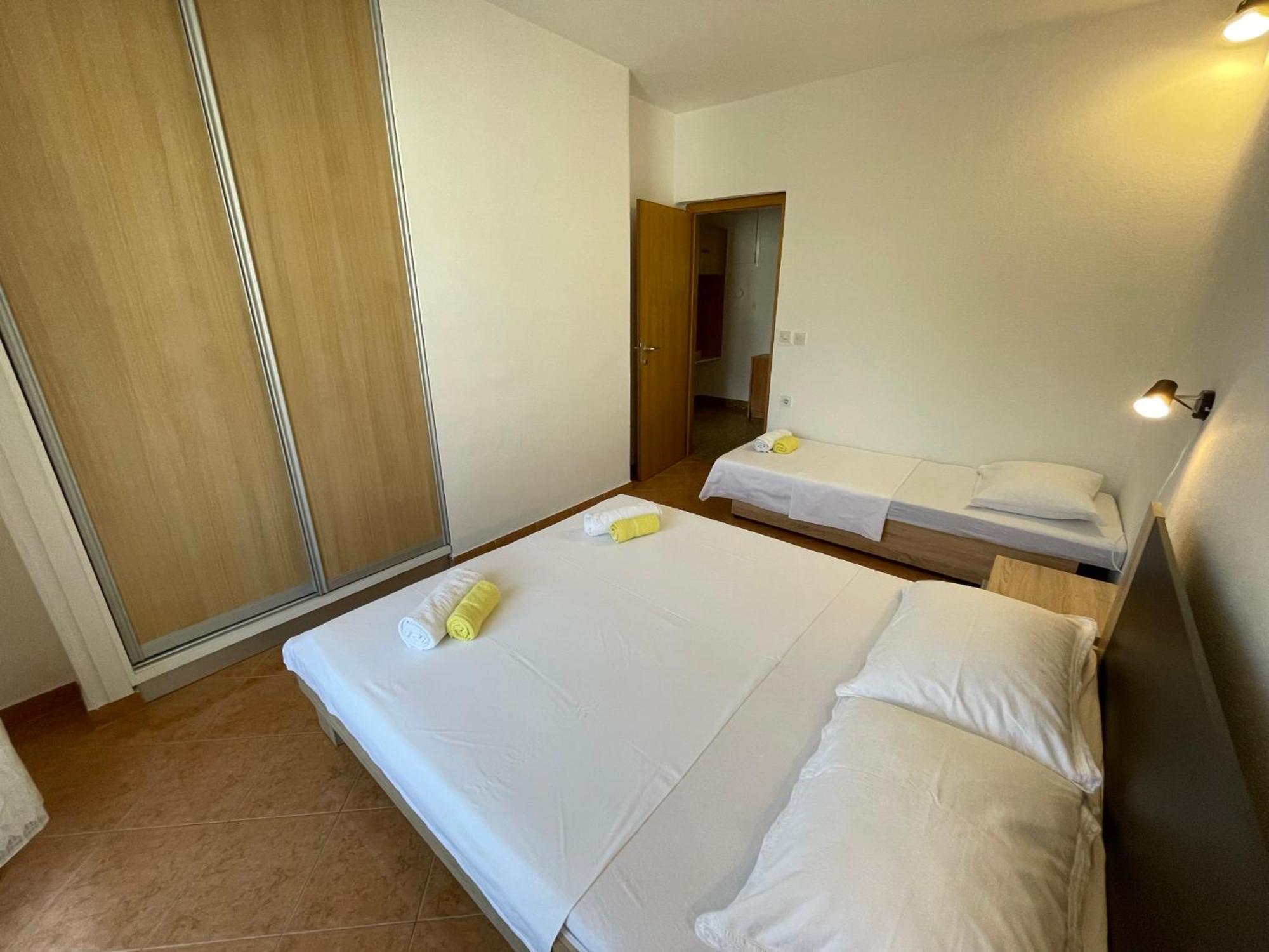 Apartment Jakasa Trogir Exterior photo