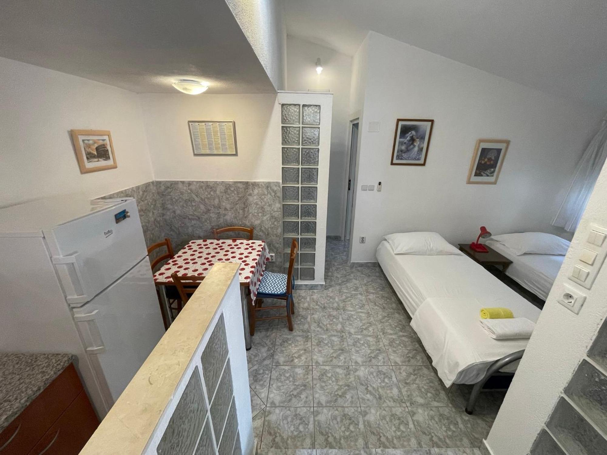 Apartment Jakasa Trogir Exterior photo