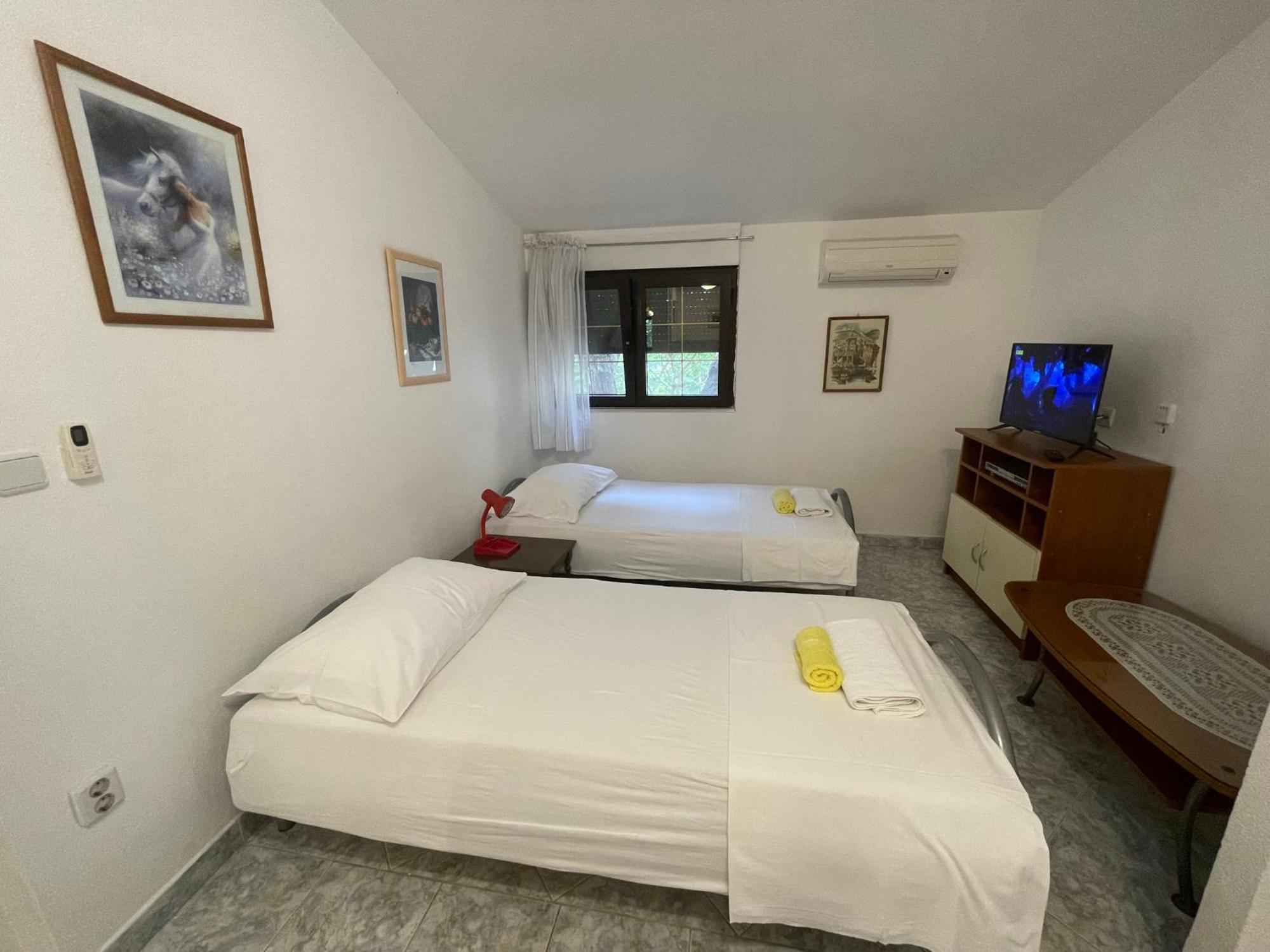 Apartment Jakasa Trogir Exterior photo