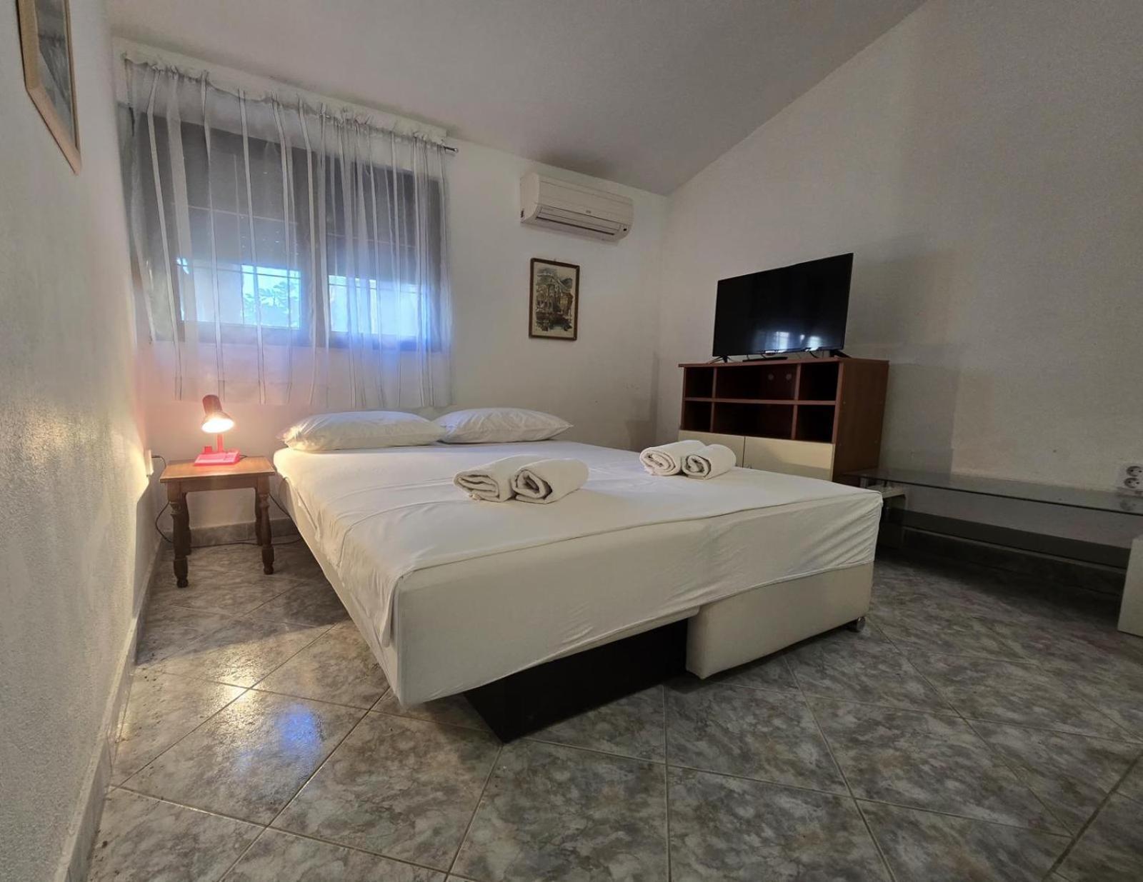 Apartment Jakasa Trogir Exterior photo